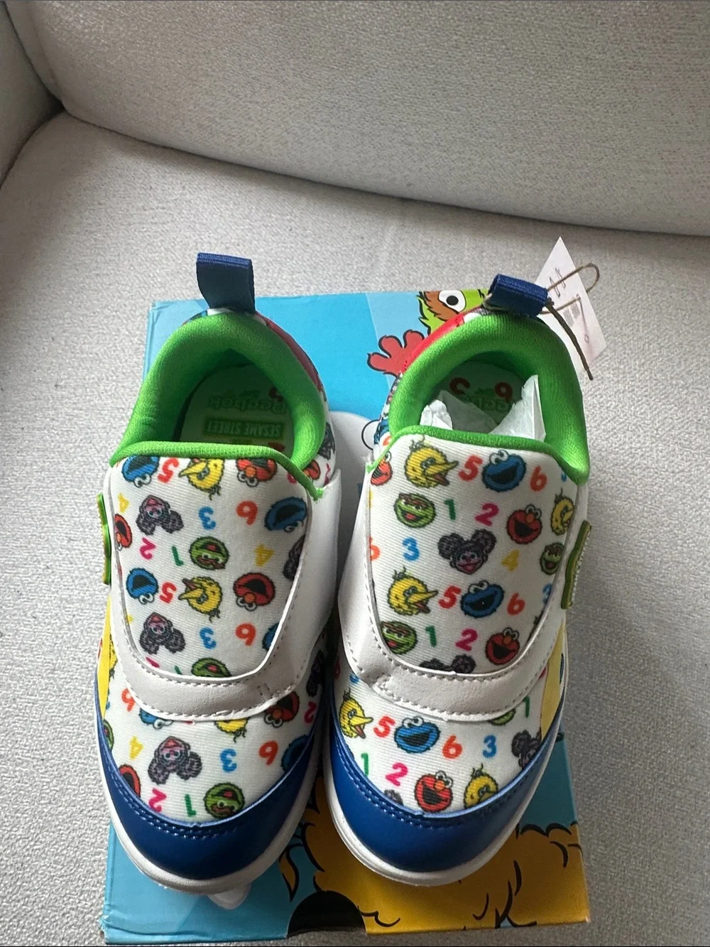 Reebok Kids Sesame Street White, Blue & Multicolor Slip-On Sneakers - new in box
